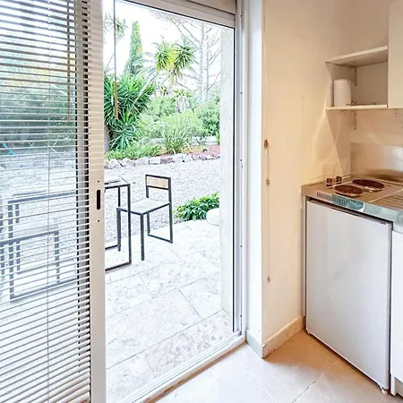 Appartement Lovely In Saint-raphael With Wifi *